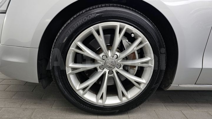 Audi A8 2011 — 5