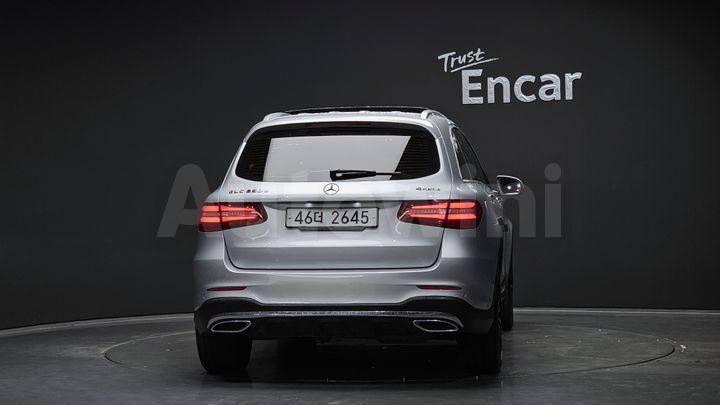 Mercedes Benz GLC Class 2018 — 4