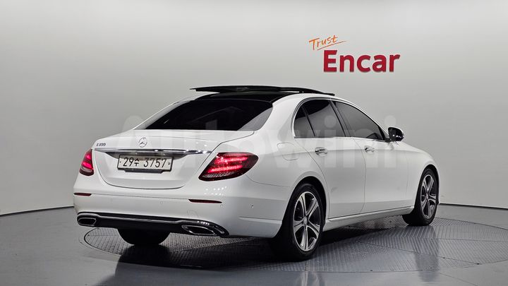 Mercedes Benz E Class 2017 — 2
