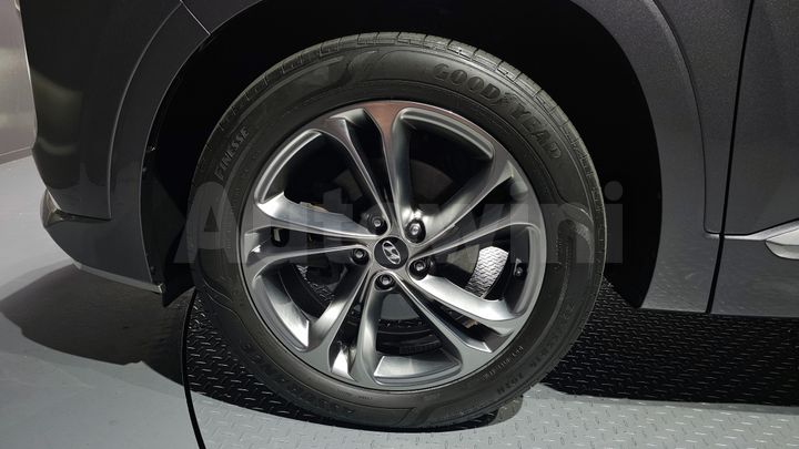 Hyundai SantaFe 2019 — 5