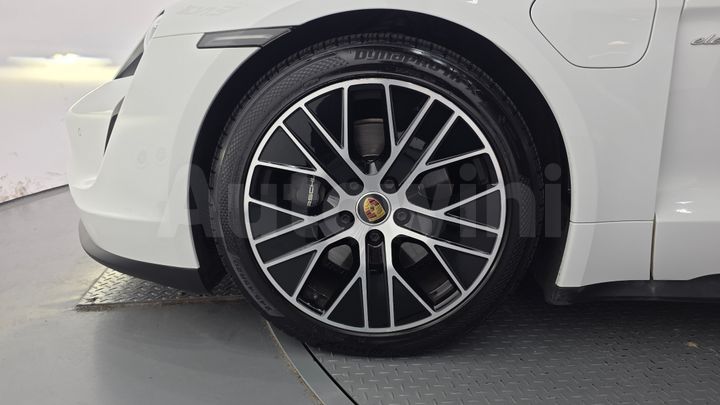 Porsche Taycan 2022 — 5