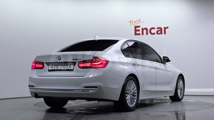 BMW 3 Series 2018 — 2