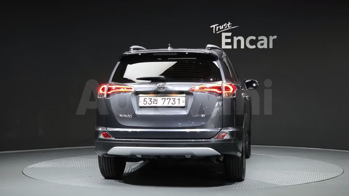 Toyota RAV4 2018 — 4