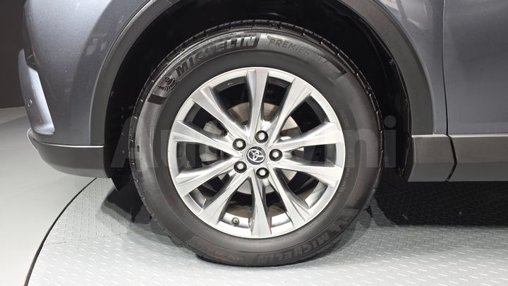 Toyota RAV4 2018 — 5