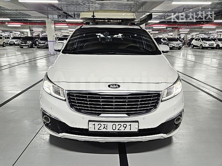 Kia Carnival 2017 — 2