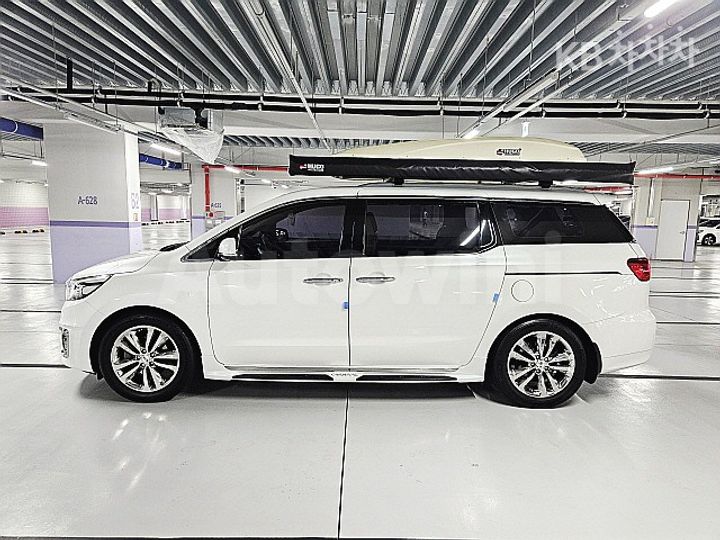 Kia Carnival 2017 — 3