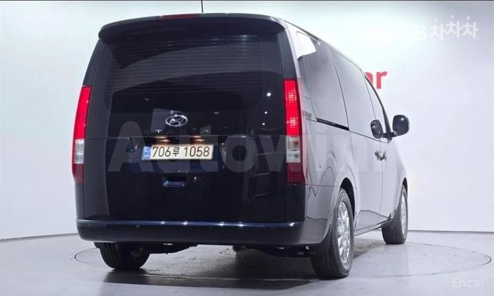 Hyundai Staria 2023 — 2