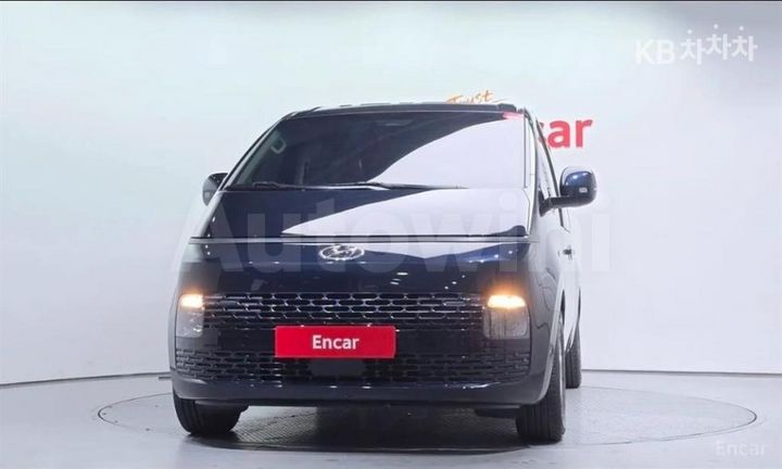 Hyundai Staria 2023 — 3