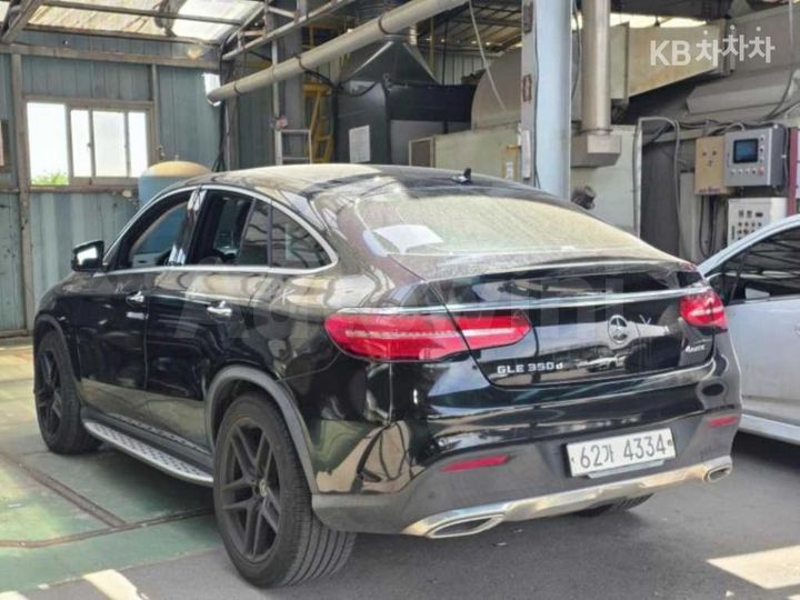 Mercedes Benz GLE Class 2017 — 4