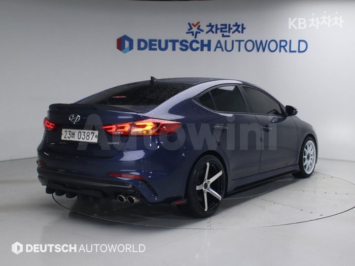 Hyundai Avante 2017 — 2