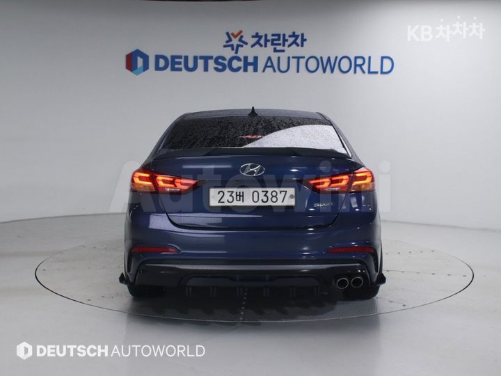 Hyundai Avante 2017 — 4