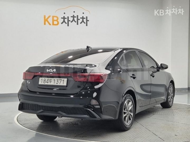 Kia K3 2022 — 3