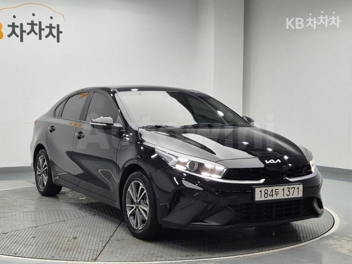 Kia K3 2022 — 4