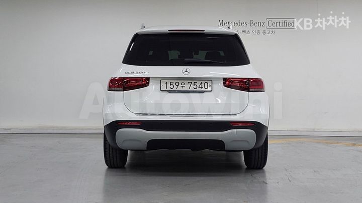 Mercedes Benz GLB Class 2021 — 3