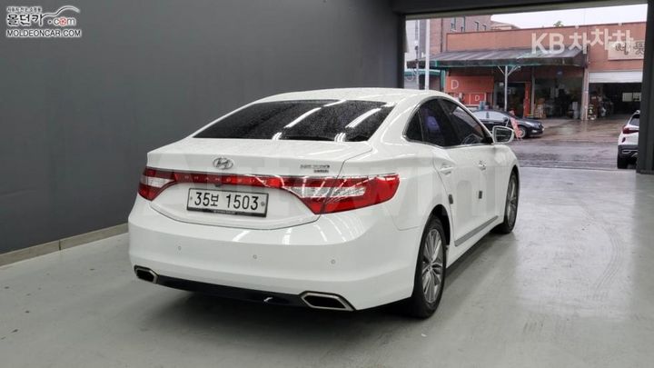 Hyundai Grandeur 2015 — 2