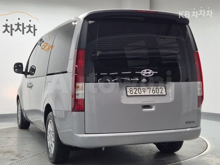 Hyundai Staria 2022 — 2