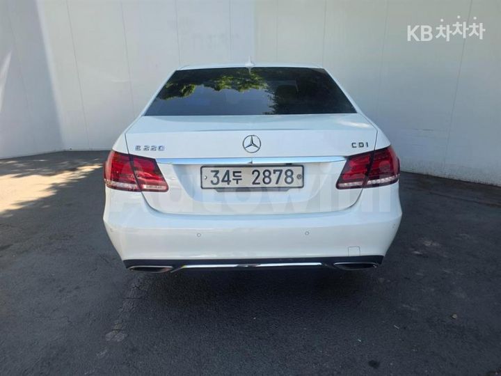 Mercedes Benz E Class 2014 — 3