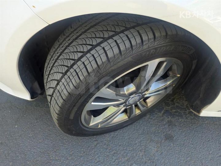 Mercedes Benz E Class 2014 — 5