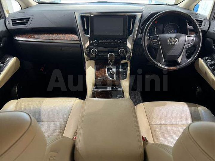 Toyota Alphard 2018 — 3