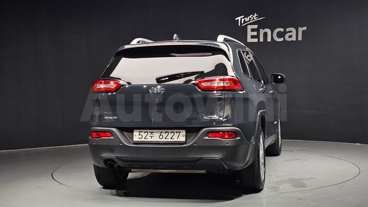 Jeep Cherokee 2017 — 4
