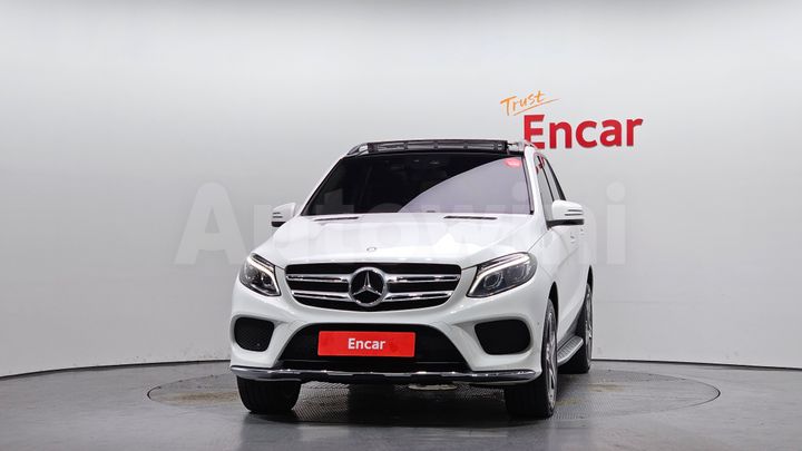 Mercedes Benz GLE Class 2017 — 3