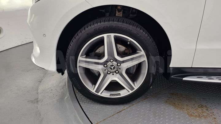 Mercedes Benz GLE Class 2017 — 5