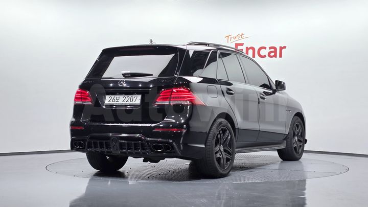 Mercedes Benz M Class 2012 — 2