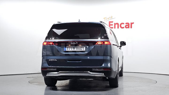 Kia Carnival 2023 — 4