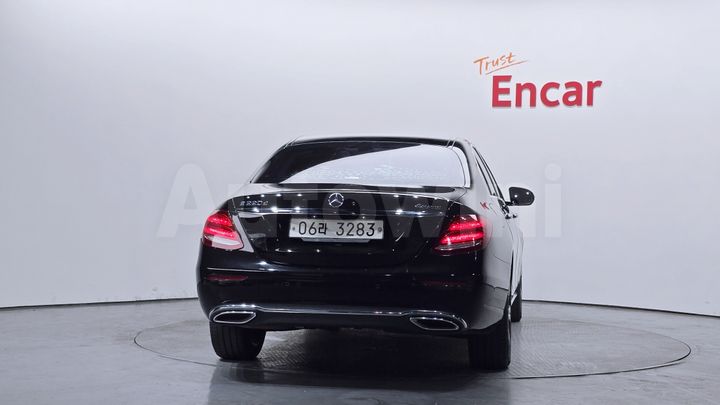 Mercedes Benz E Class 2017 — 4