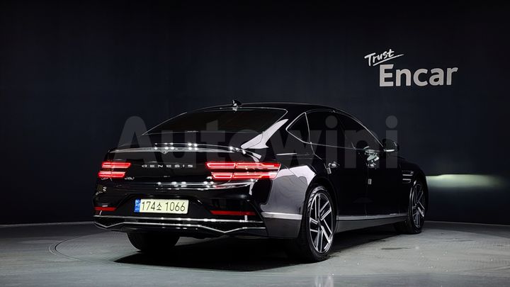 Genesis G80 2025 — 2