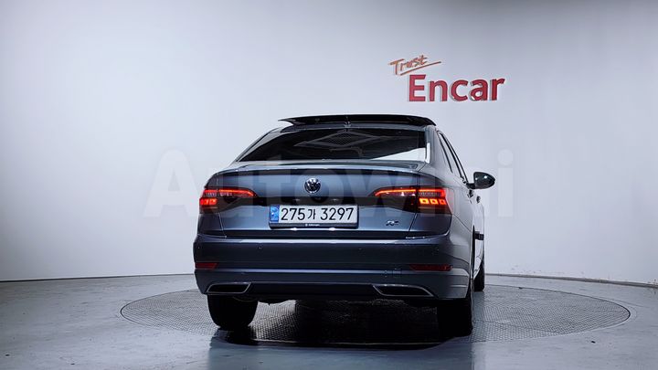 Volkswagen Jetta 2020 — 4