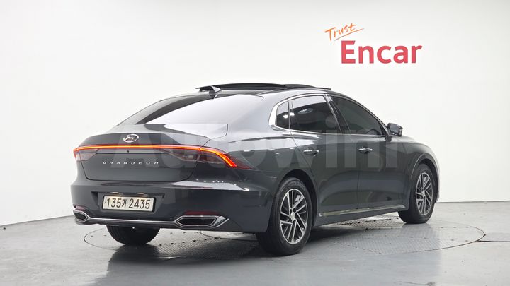 Hyundai Grandeur 2023 — 2