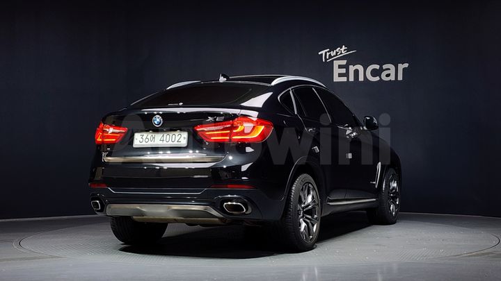 BMW X6 2017 — 2