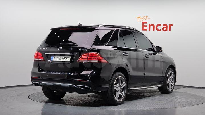 Mercedes Benz GLE Class 2017 — 2