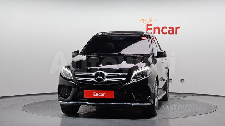 Mercedes Benz GLE Class 2017 — 3