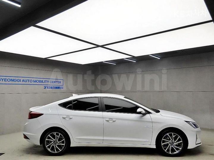 Hyundai Avante 2019 — 2