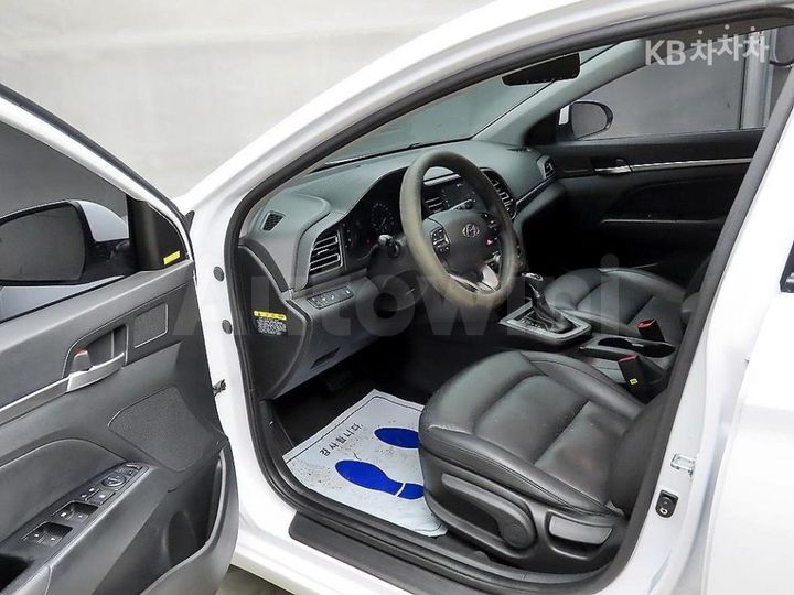 Hyundai Avante 2019 — 5