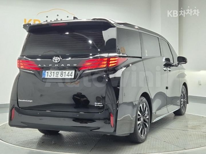 Toyota Alphard 2025 — 3