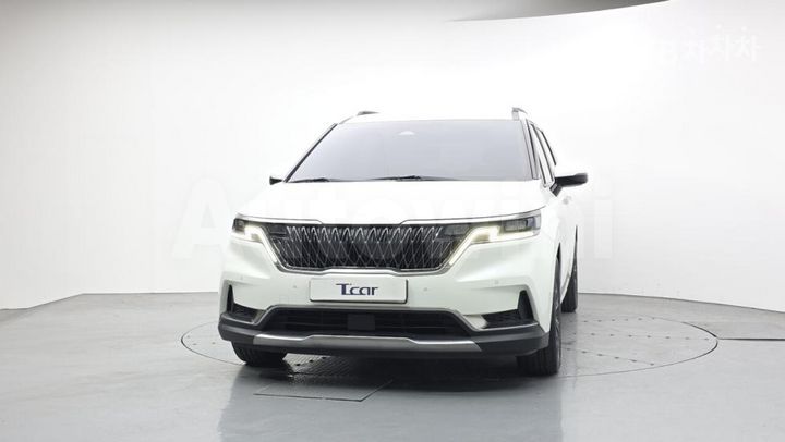 Kia Carnival 2023 — 3