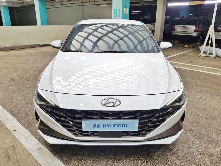 Hyundai Avante 2023 — 3