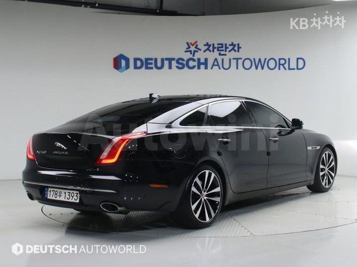 Jaguar XJ 2019 — 2