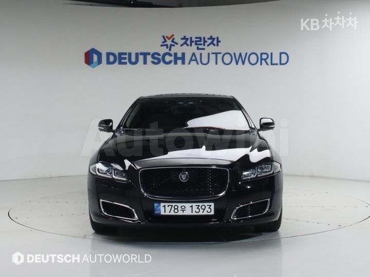 Jaguar XJ 2019 — 3