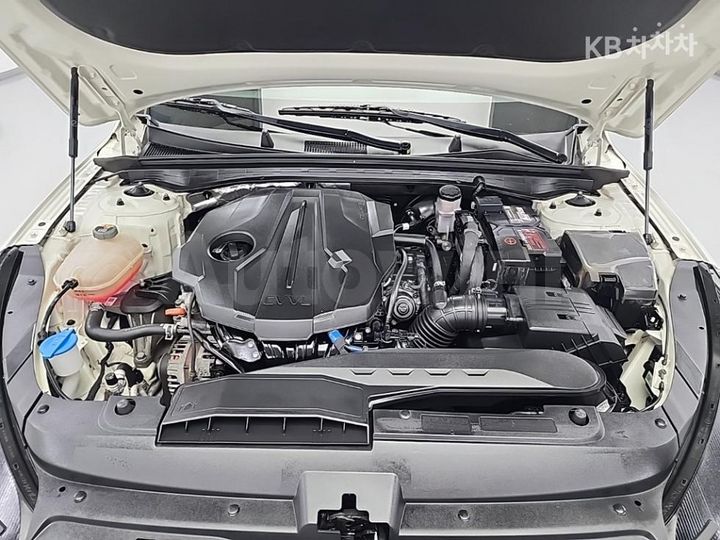 Kia K5 2021 — 5