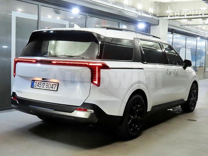 Kia Carnival 2025 — 4