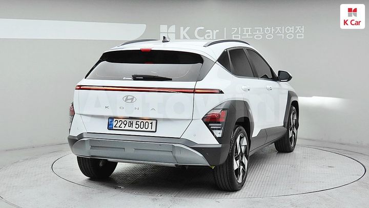 Hyundai Kona 2023 — 2