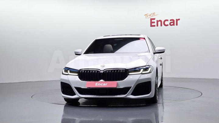 BMW 5 Series 2023 — 3