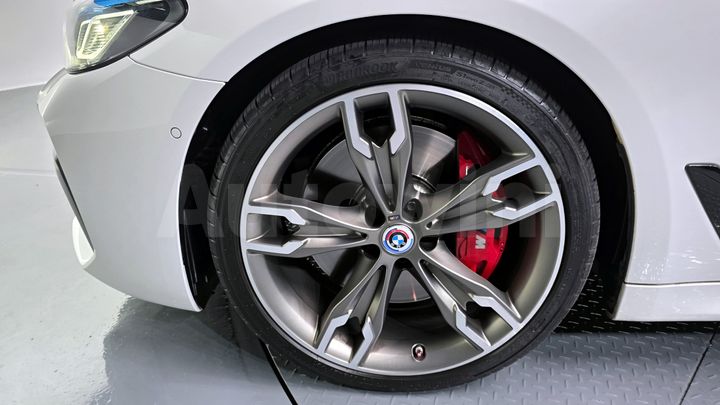BMW 5 Series 2023 — 5