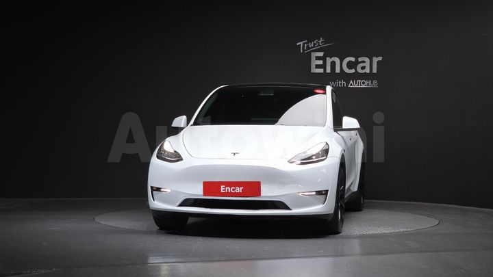 Tesla Model Y 2022 — 3