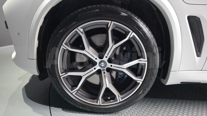 BMW X5 2022 — 5