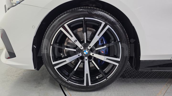 BMW 5 Series 2024 — 5
